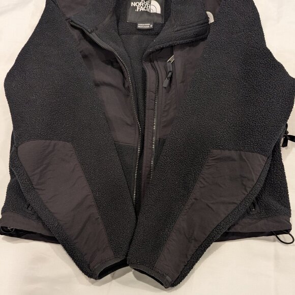 The North Face Retro Denali Jacket (Fleece, Black) - Picture 4 of 16